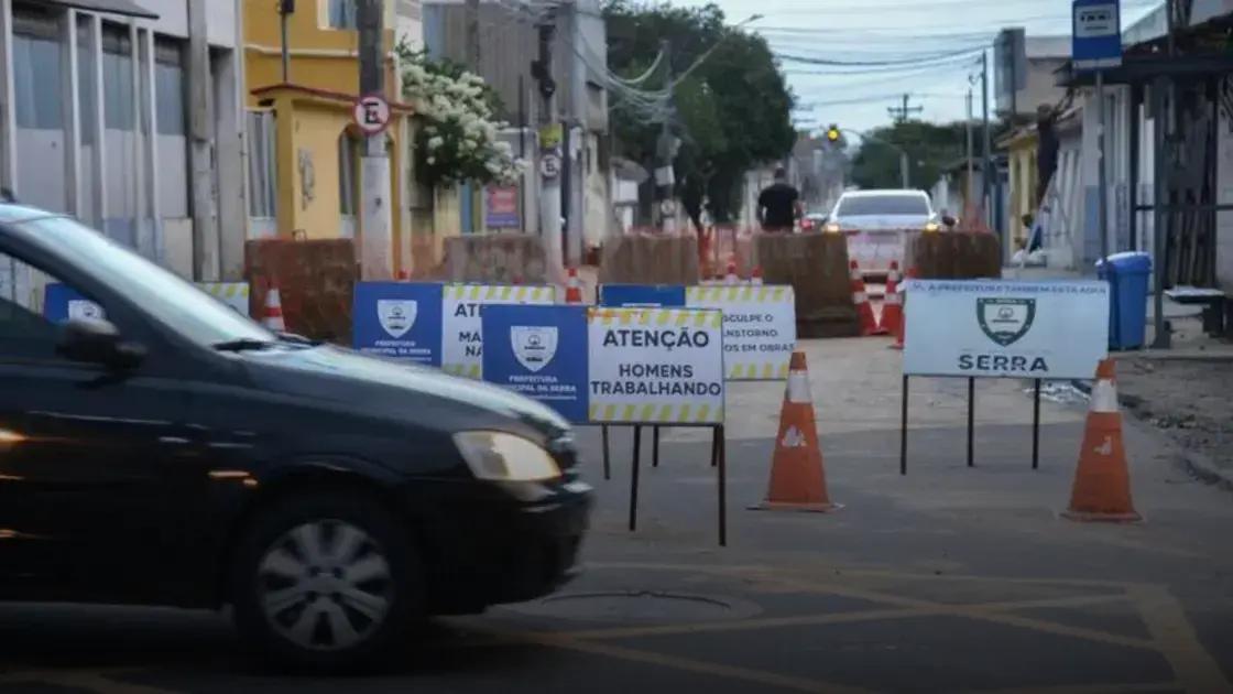 Interdição na rua Nelcy Lopes Vieira afeta trânsito em Jardim Limoeiro por 15 dias
